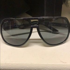 Gucci sunglasses black